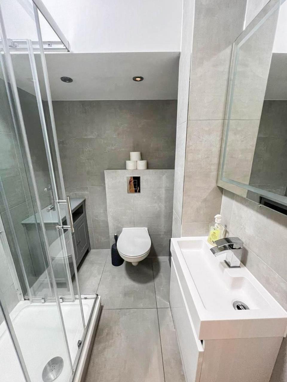 Chic 1-Bedroom Flat In Elephant & Castle, Near The Shard 伦敦 外观 照片